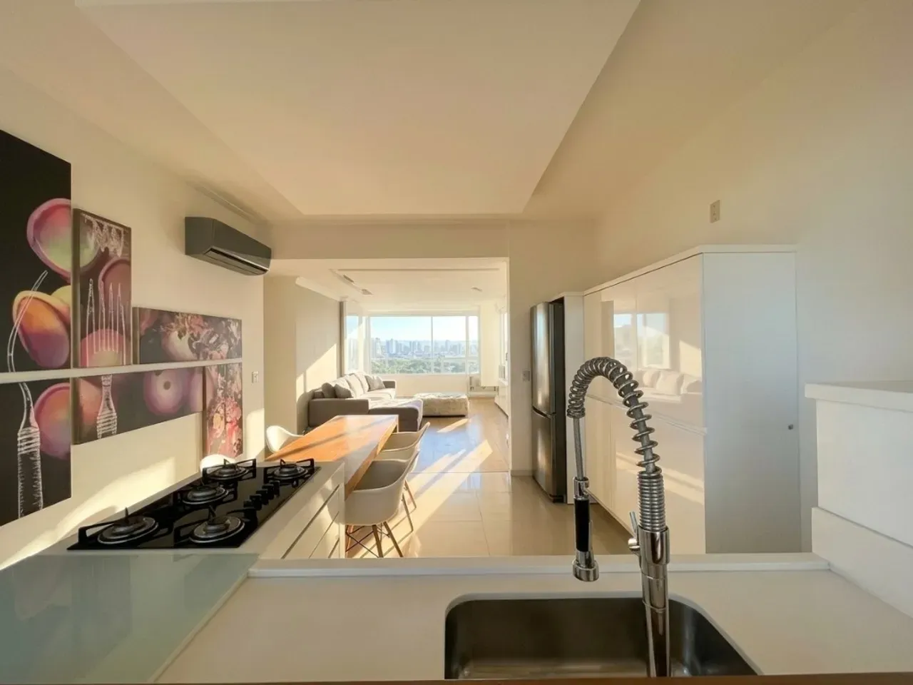 204 m² apartment with built-in grill on the balcony — photo 7