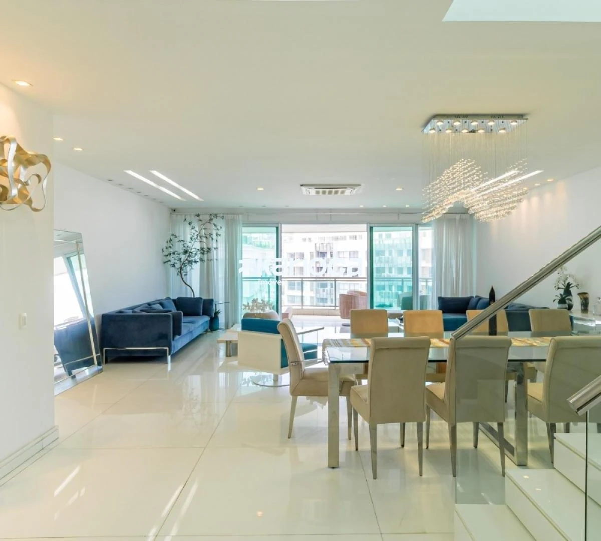 Apartamento mobiliado com 4 suítes e churrasqueira na varanda — photo 3