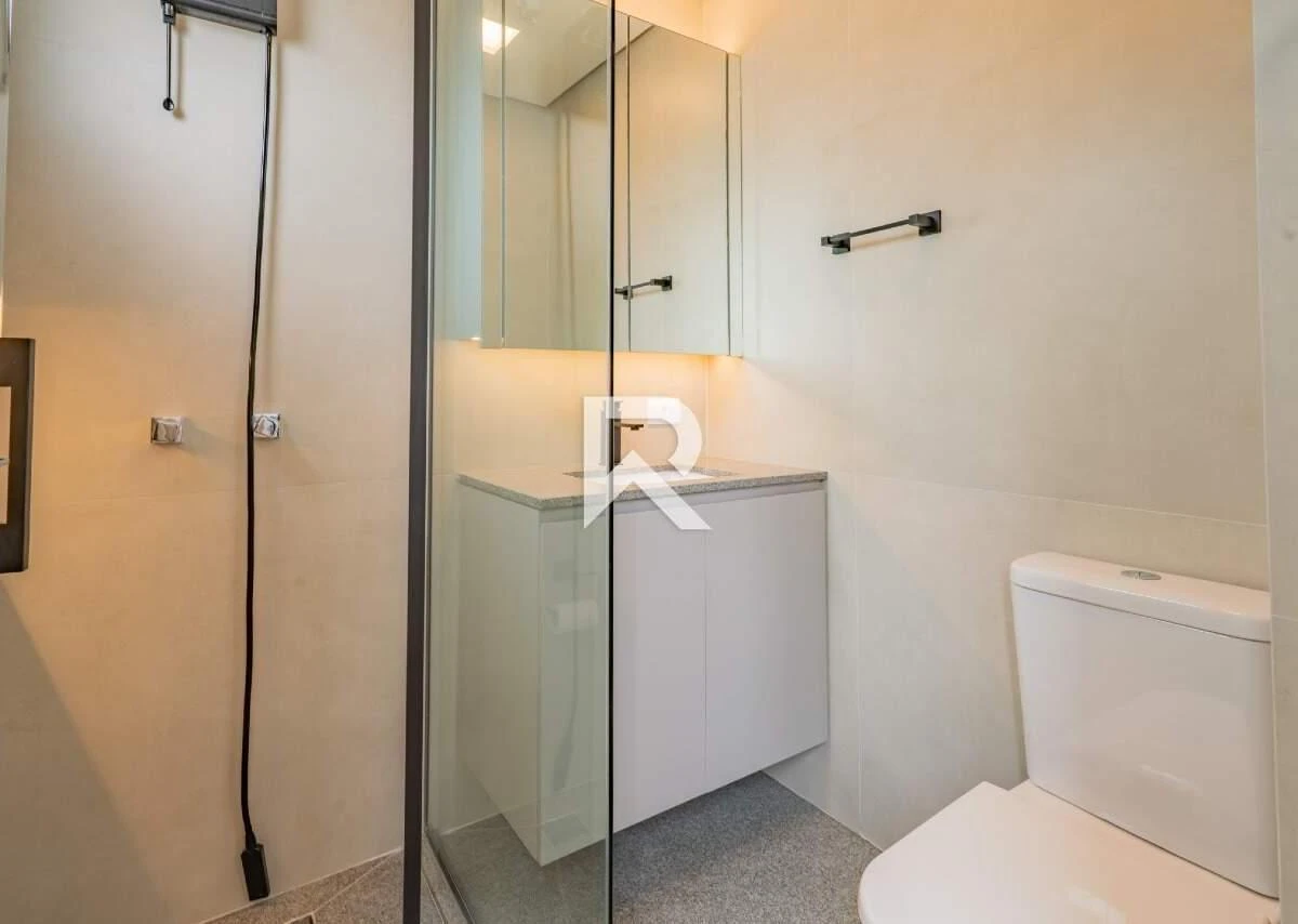 3-bedroom apartment with a walk-in closet in Curitiba — photo 24