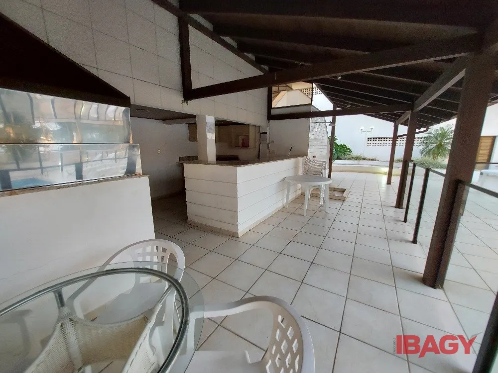 Furnished apartment with 3 en-suite bedrooms and 152 m² — photo 25