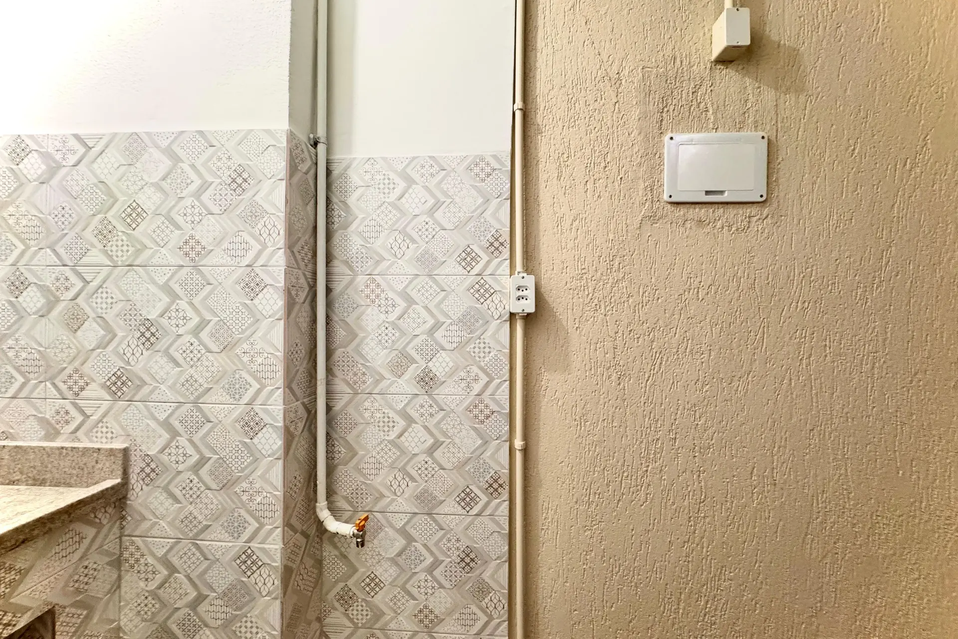 Studio for rent with 1 bedroom and a kitchenette — photo 3