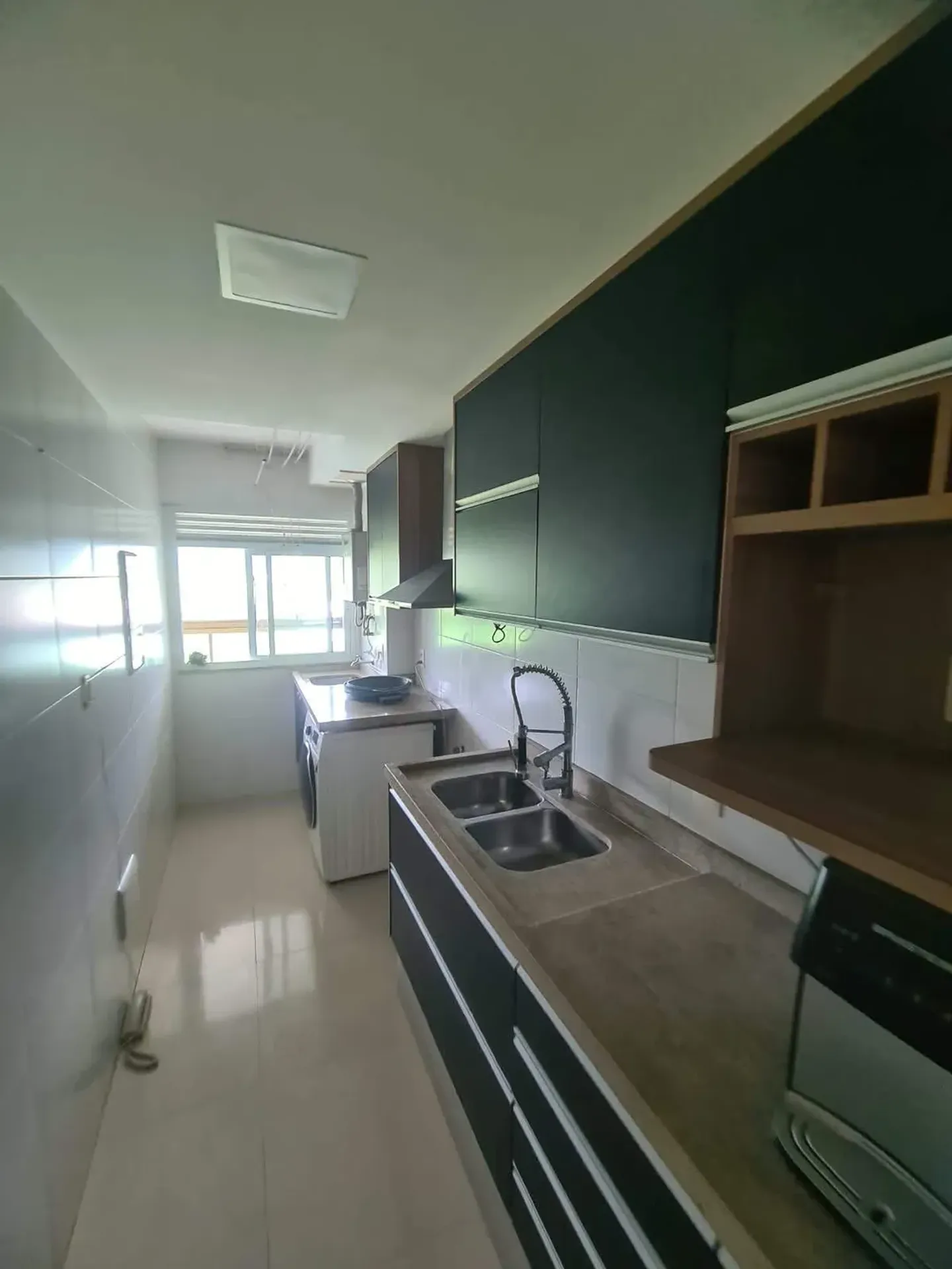 Walk-in closet in a 3-bedroom apartment, 81 m² — photo 21