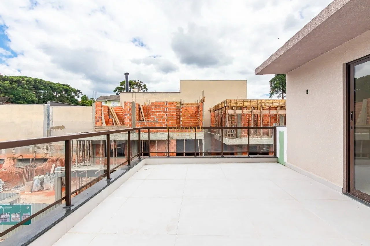 House with 3 bedrooms and a balcony in a gated community — photo 21