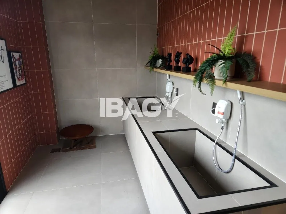90 m² apartment with 2 bedrooms and 1 parking space — photo 27