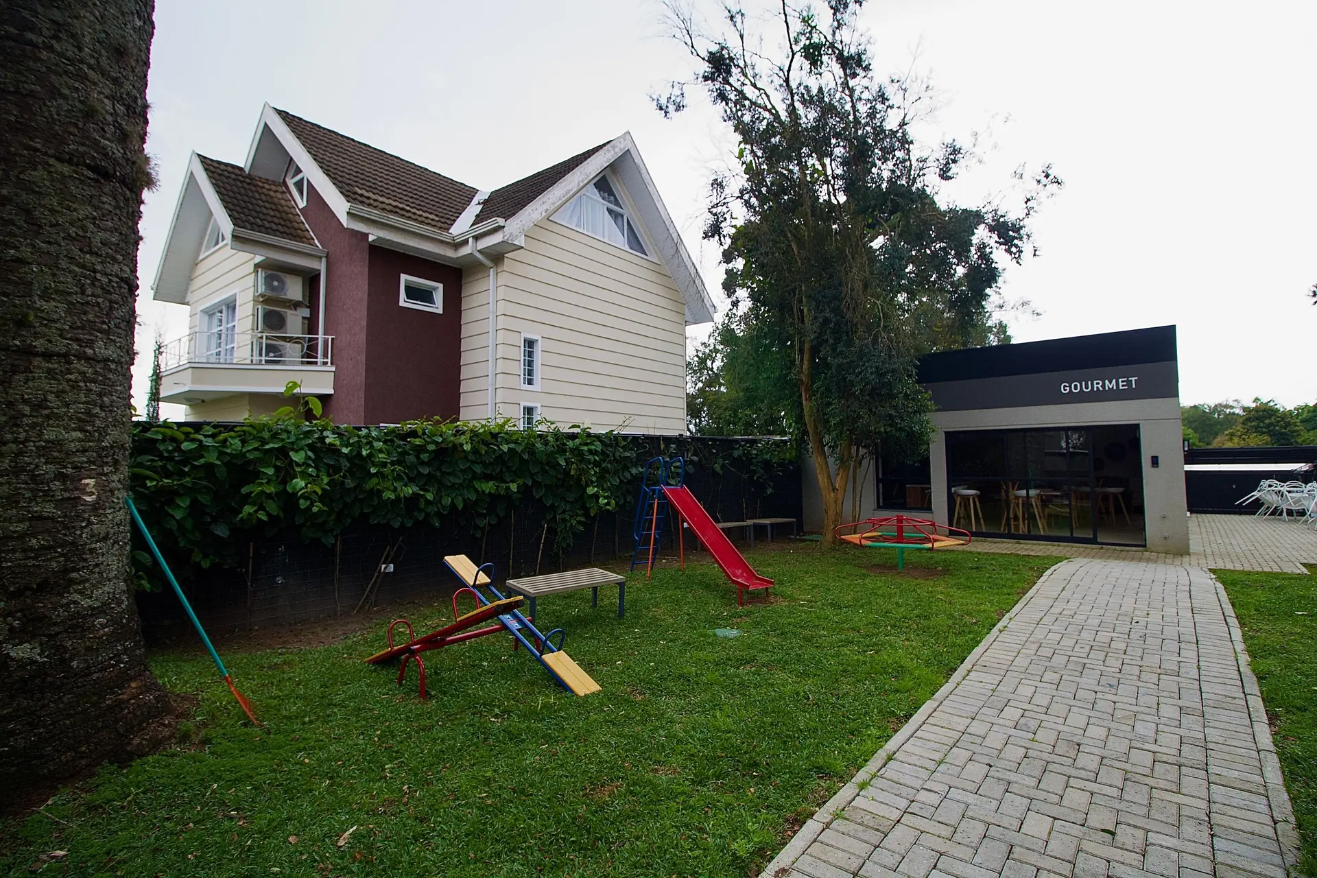 3-bedroom apartment with a dishwasher in Curitiba — photo 38