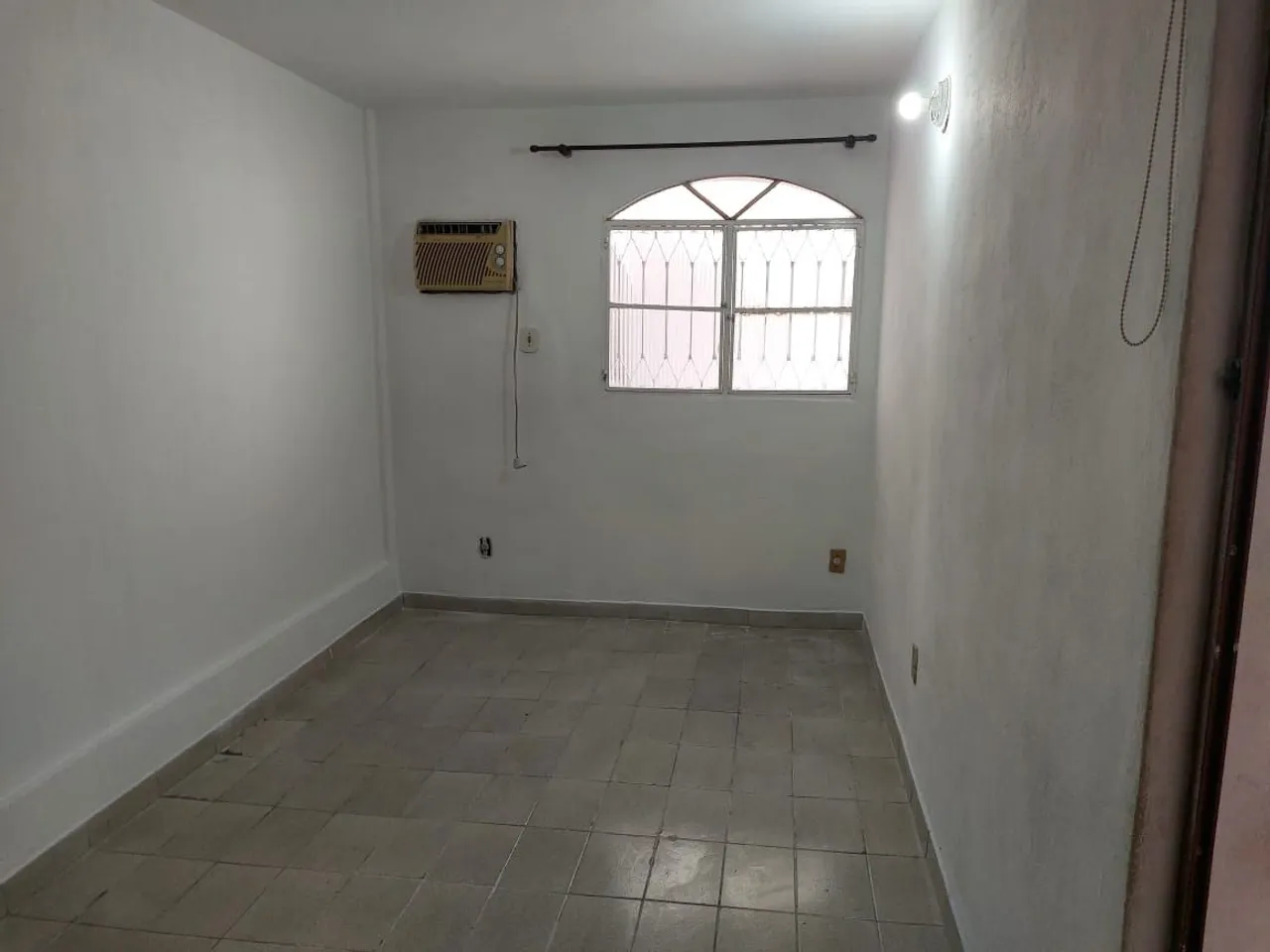 House with 2 bedrooms and air conditioning — photo 3