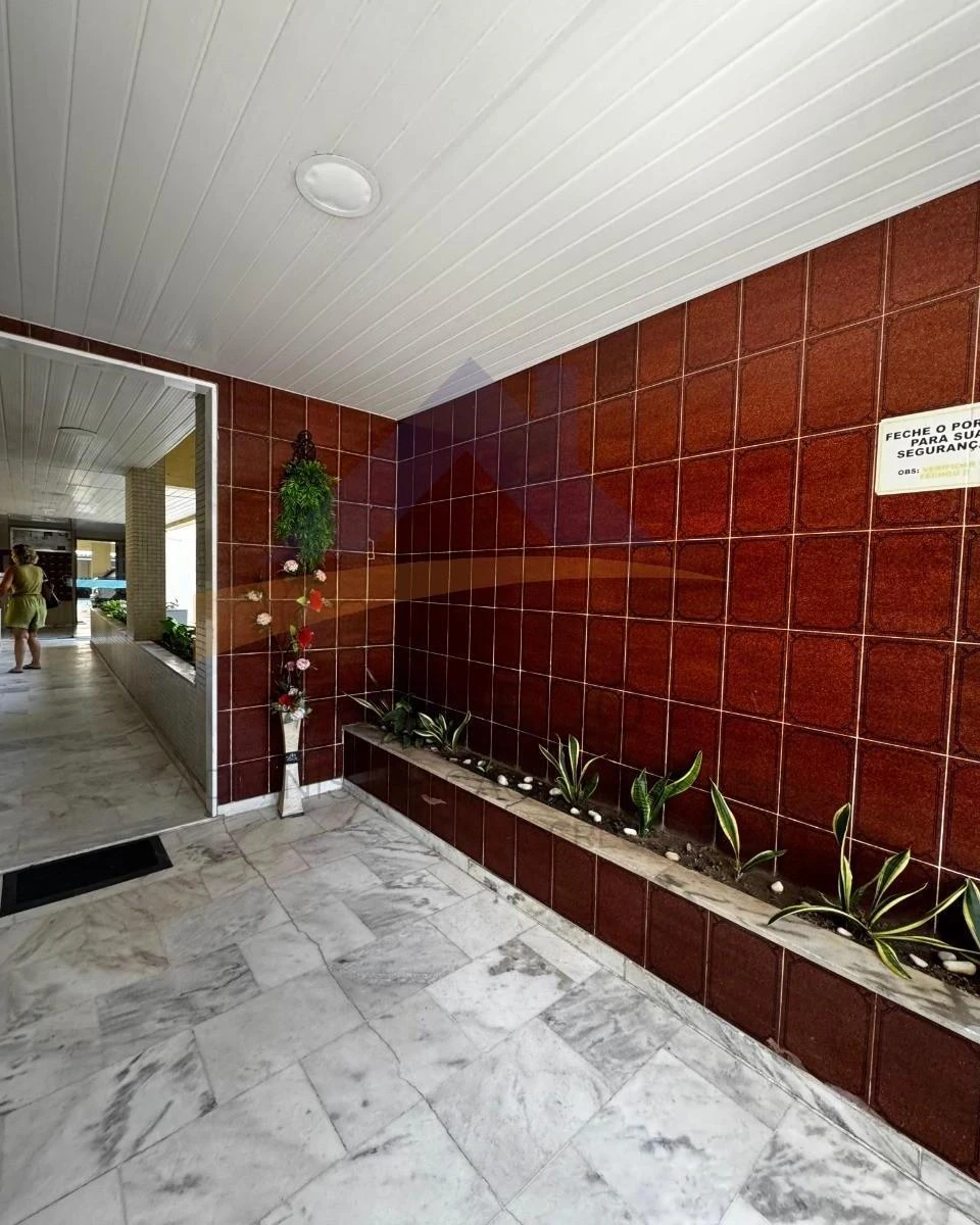 2-bedroom apartment with balcony and suite bathroom — photo 16