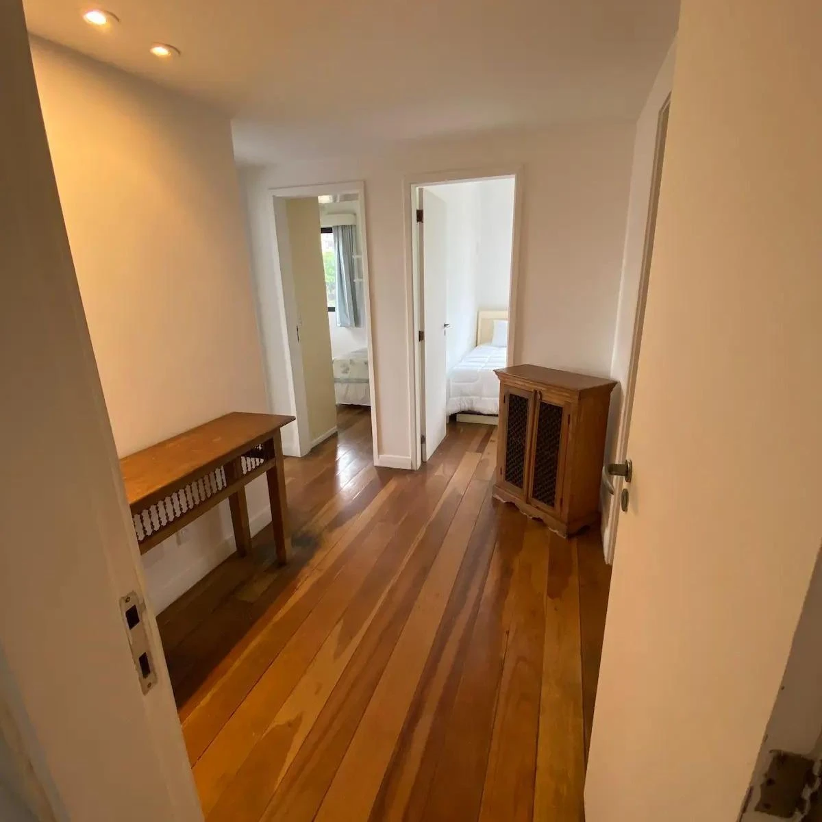 Furnished 144 m² apartment with 4 bedrooms — photo 16