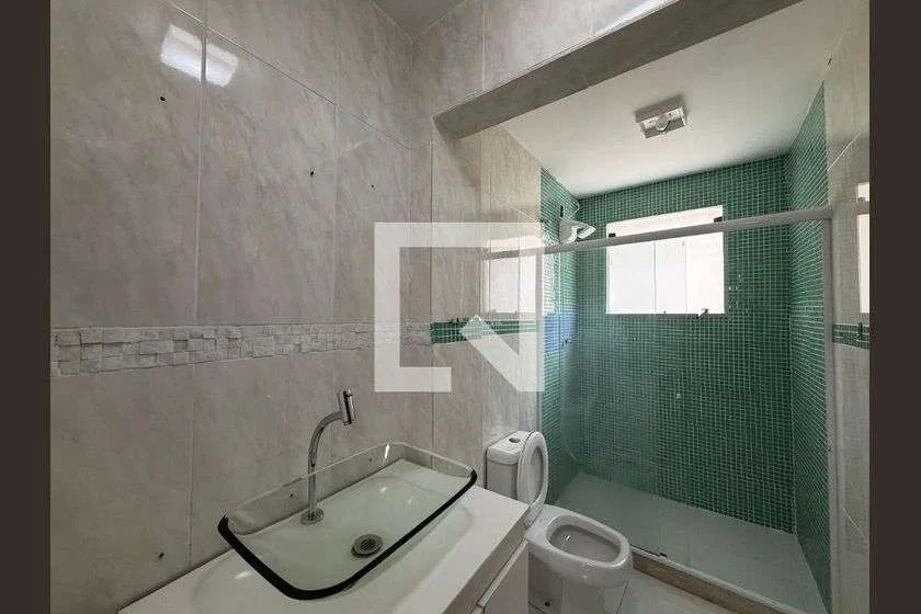 Balcony with a grill in a one-bedroom house, 75 m² — photo 12