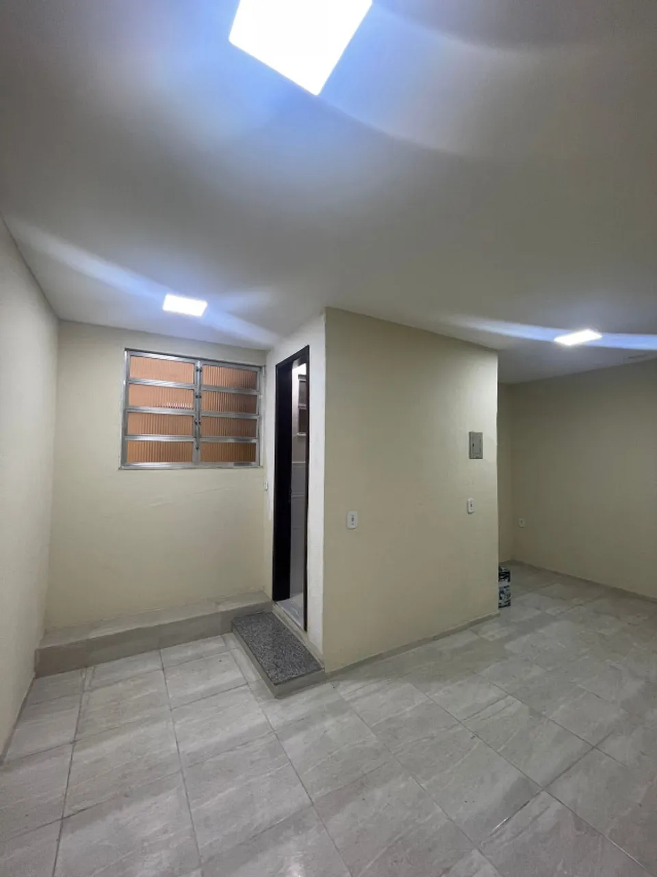 Unfurnished apartment with 2 bedrooms and 3 bathrooms — photo 10