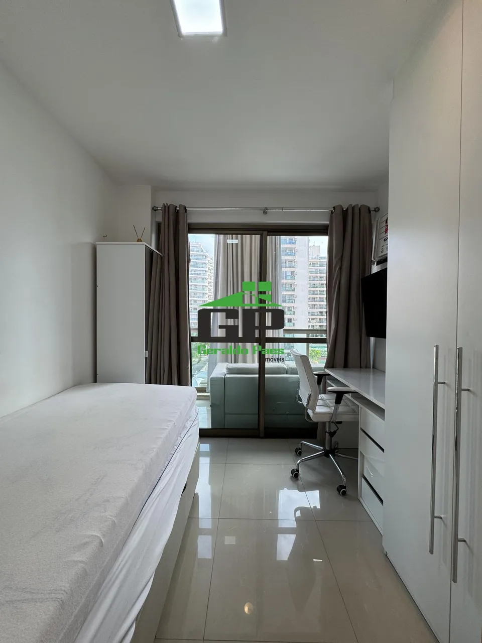 Apartamento de 3 quartos com cozinha americana e varanda — photo 10