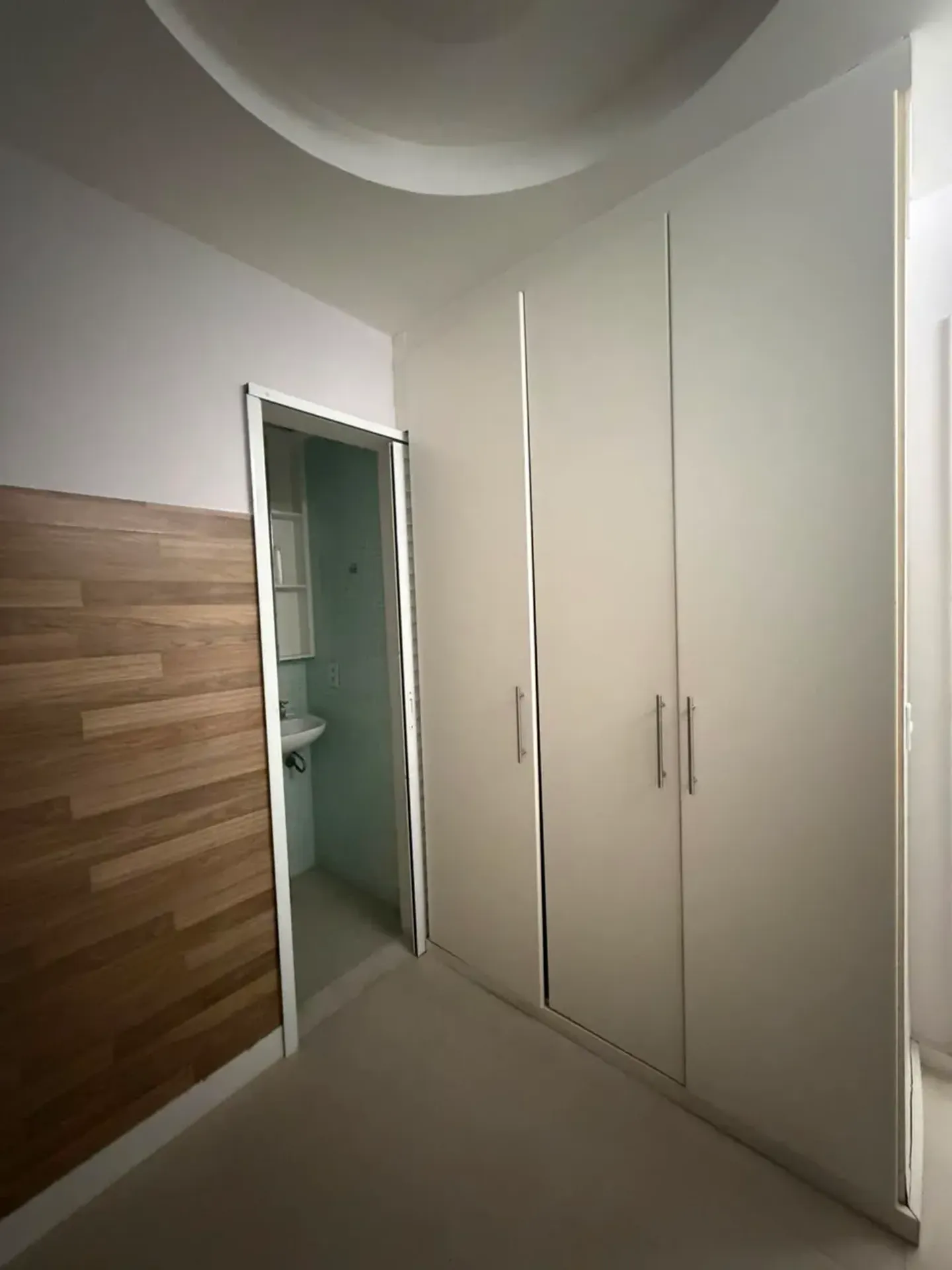 4-bedroom apartment with 5 bathrooms and 226 m² — photo 22
