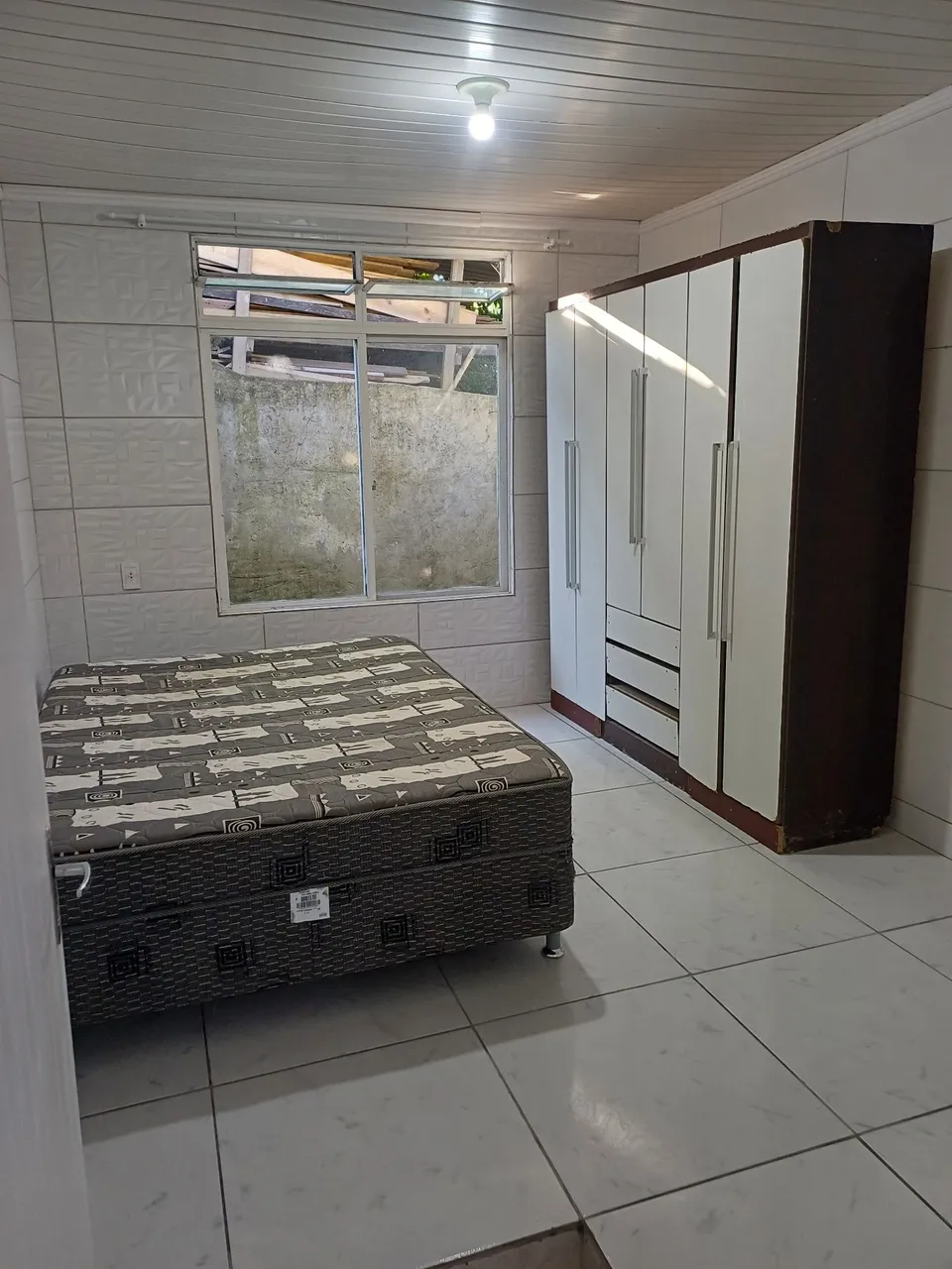 Unfurnished studio with 1 bedroom and 1 bathroom — photo 4