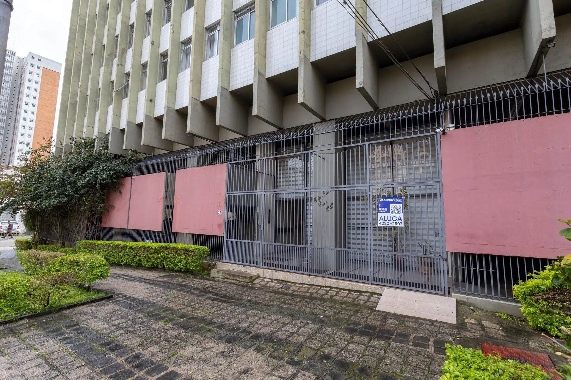 2-bedroom apartment with a washing machine in Curitiba — photo 19