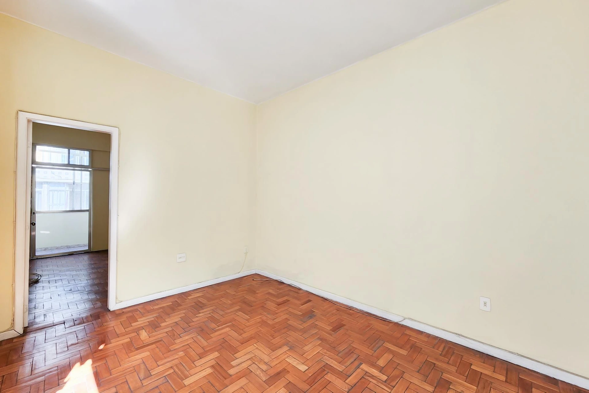 Apartment with balcony, 2 bedrooms and 2 bathrooms — photo 15