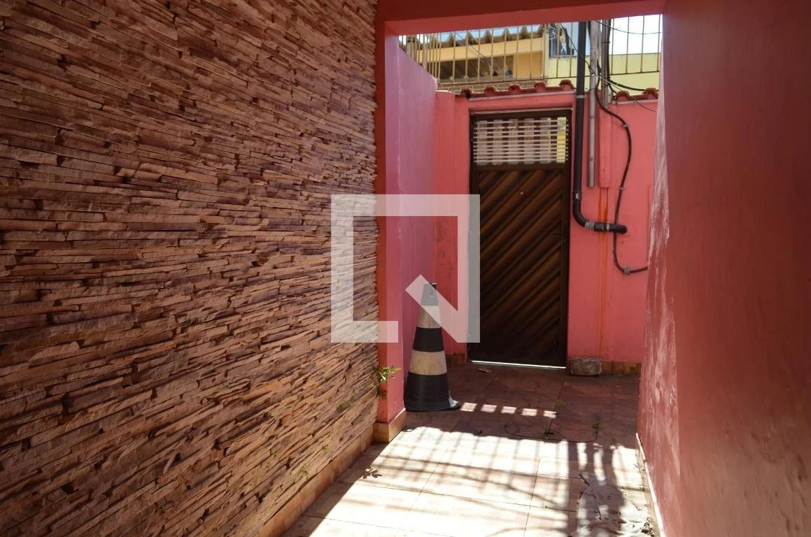 House with 2 bedrooms and a private BBQ — photo 5