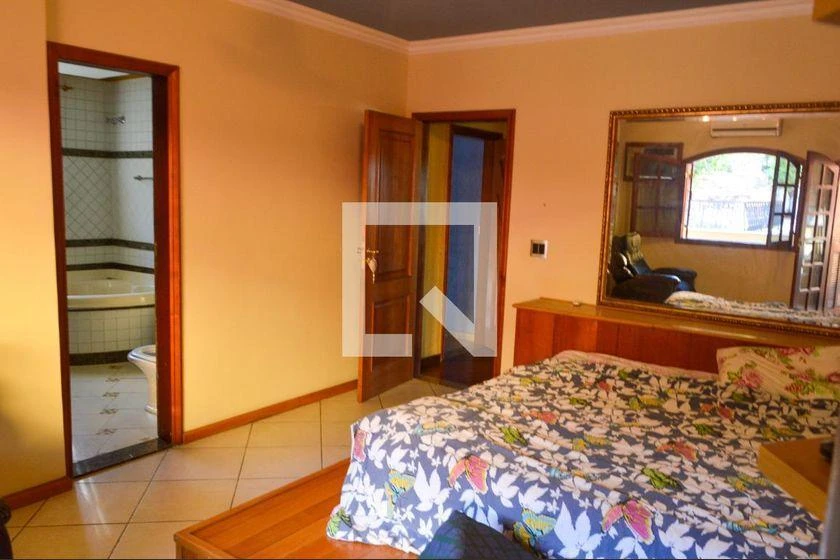 Furnished house with 4 bedrooms and 600 m² — photo 5