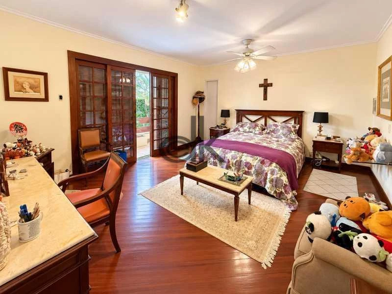 5-bedroom house with a home office — photo 12