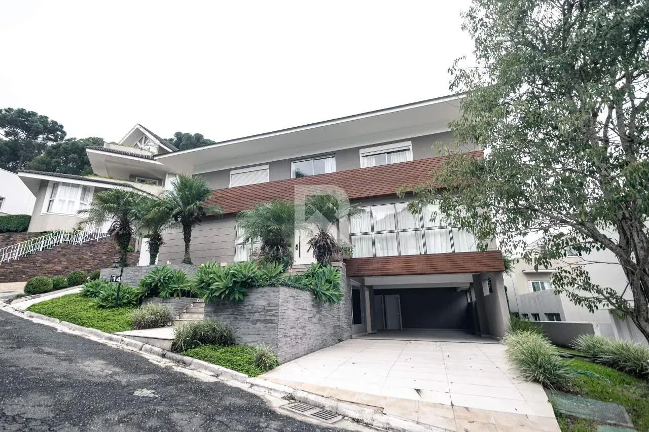 Casa con 4 suites y balcón con parrilla, 464 m² — photo 3