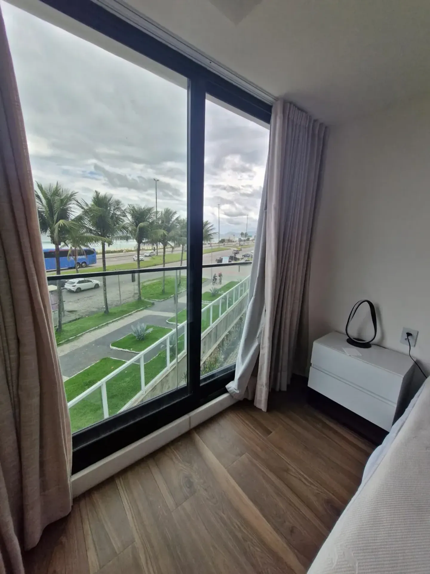 Furnished house, 280 m², with a water view — photo 13