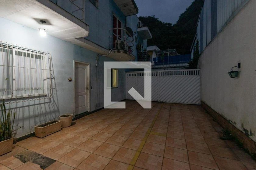 2-bedroom house with a walk-in closet in Rio de Janeiro — photo 30
