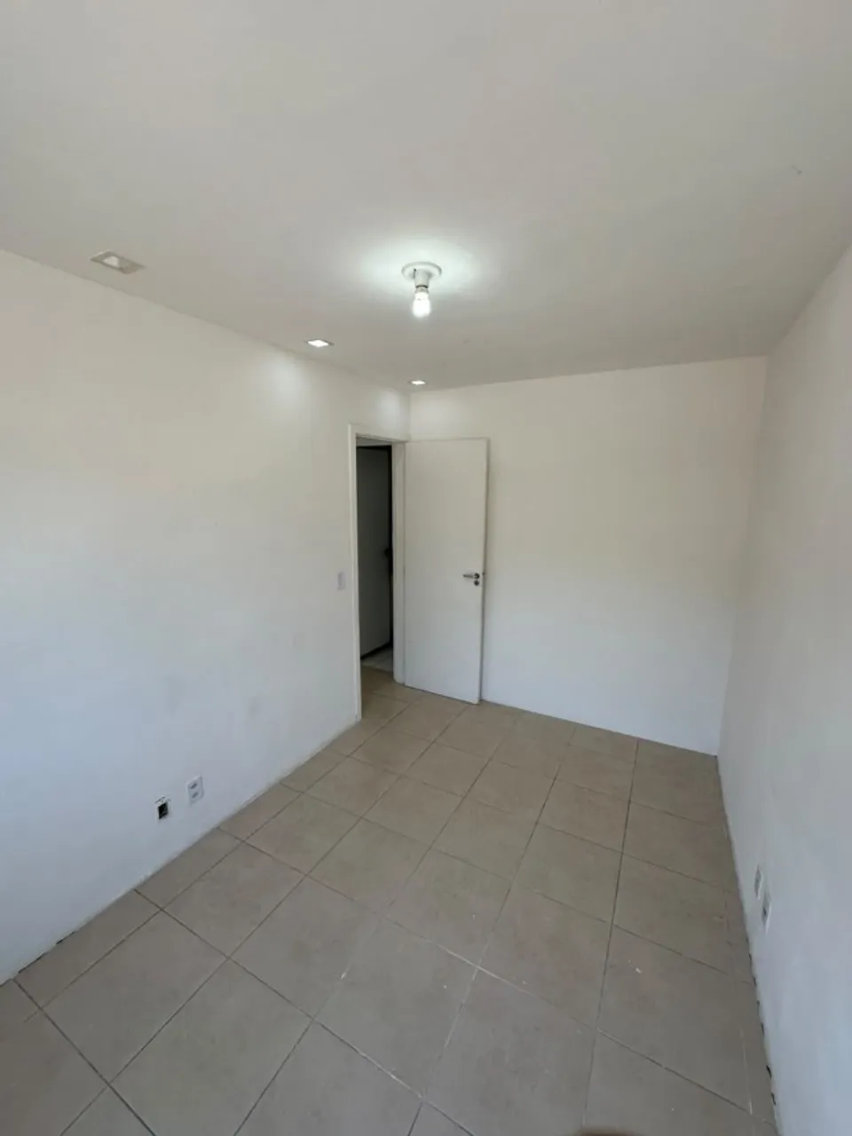 Apartamento de 2 quartos em condomínio com piscina — photo 11