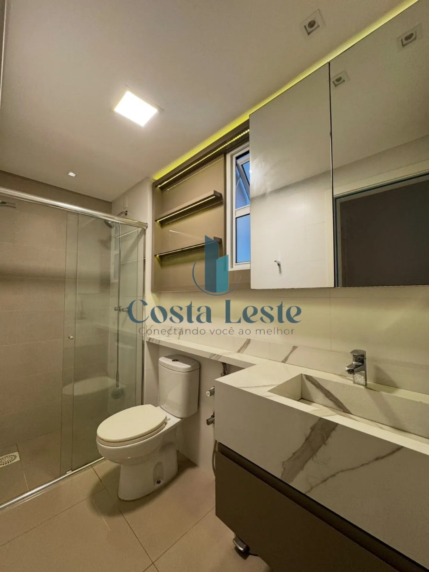 2-bedroom apartment with a home office in Florianópolis — photo 8