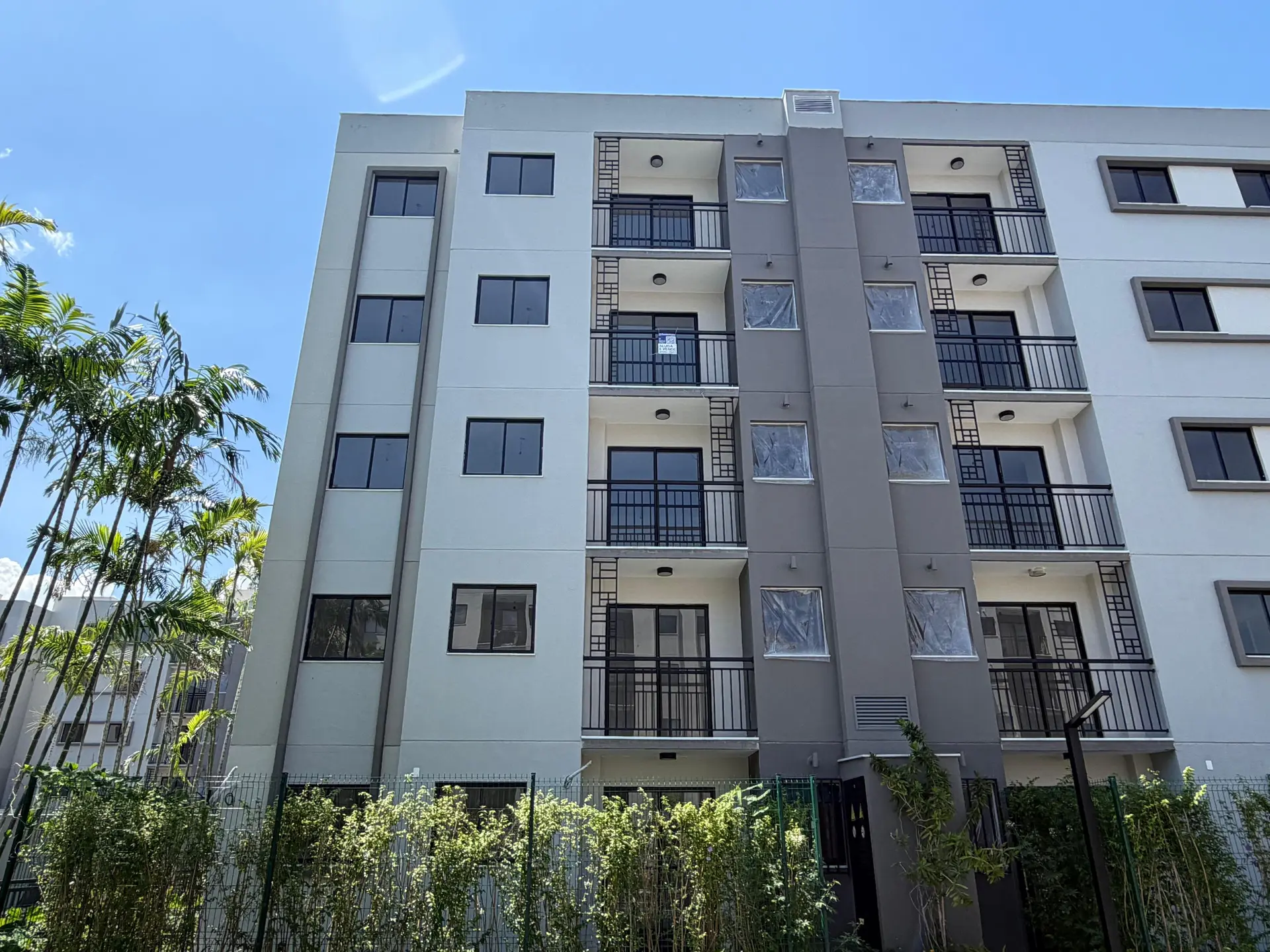 Apartamento sem mobília com 2 quartos e varanda — photo 39
