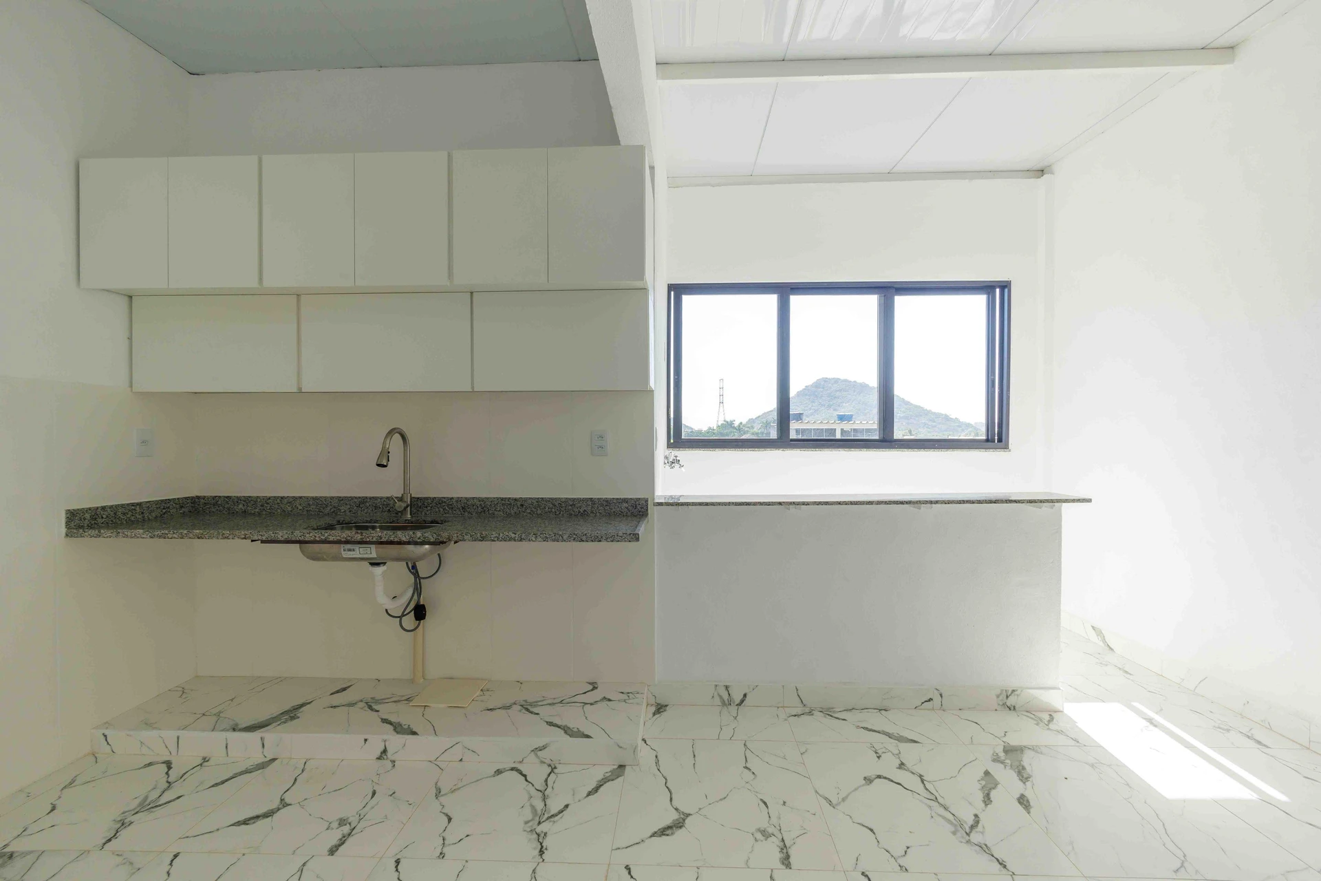 Monoambiente, 40 m², con ventanales de piso a techo — photo 7