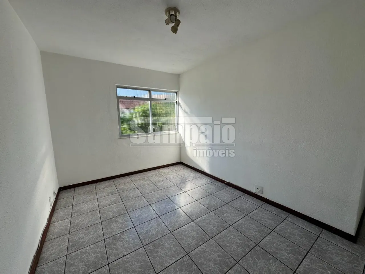 Apartamento de 2 quartos com cozinha fechada e vaga — photo 2