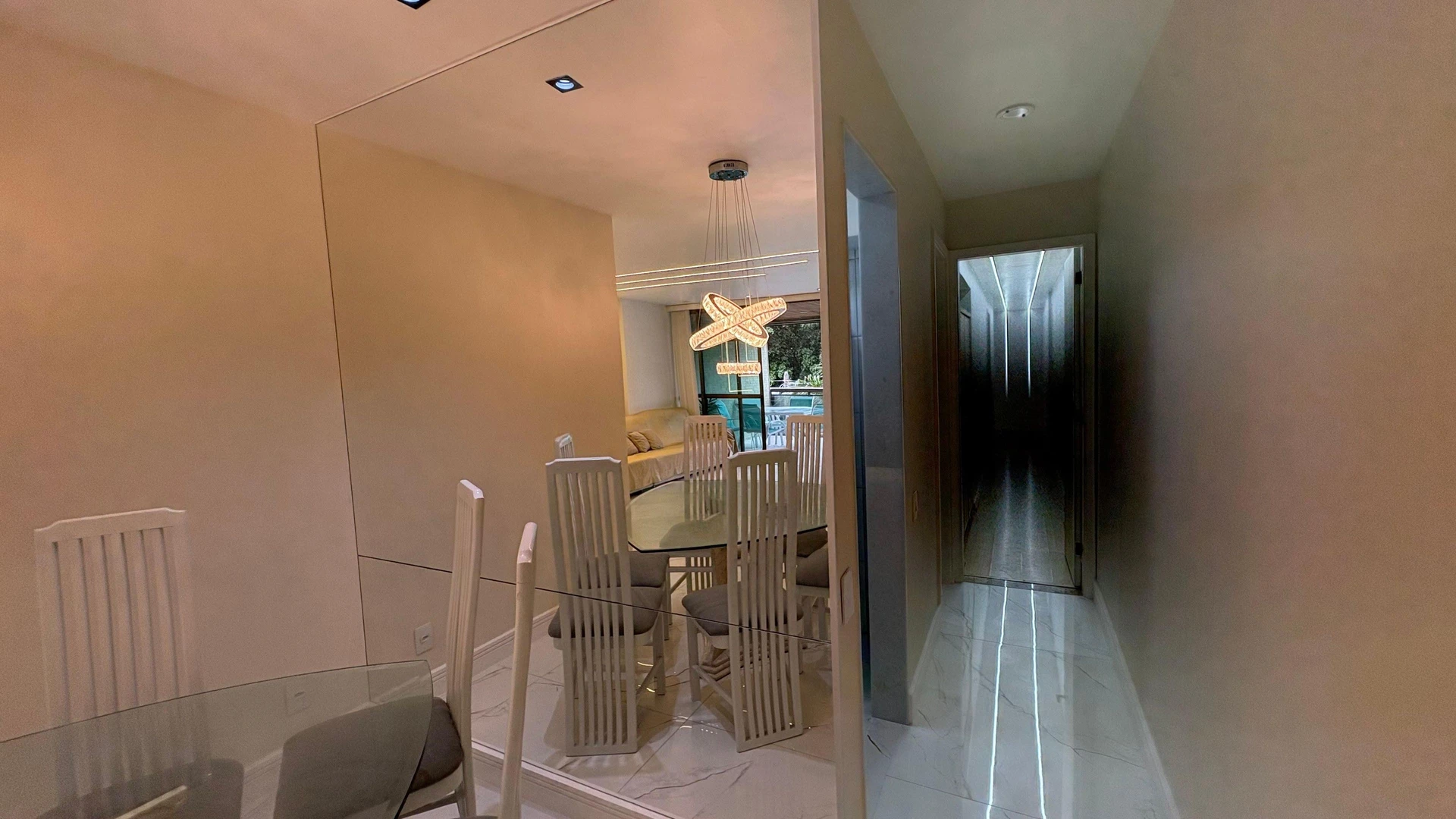 Glass-enclosed balcony in a 3-bedroom apartment, 120 m² — photo 31