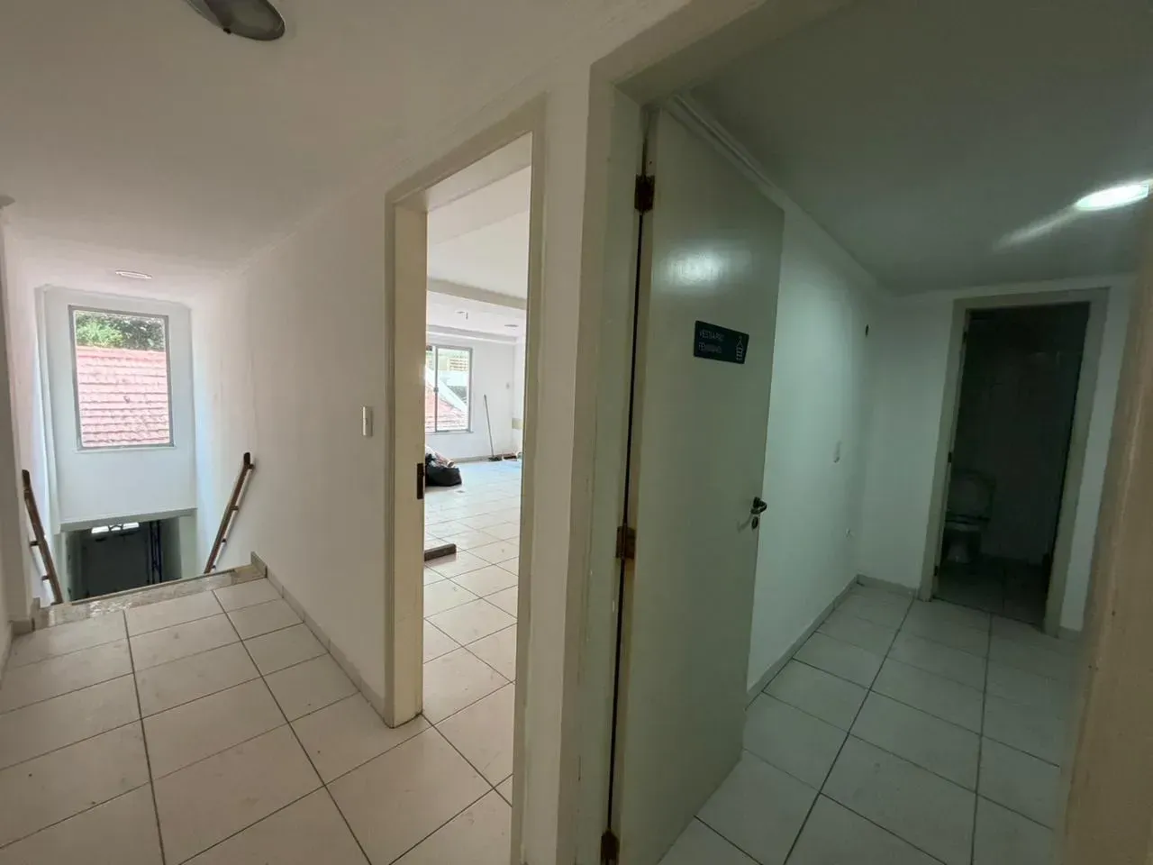 Unfurnished house with 4 bedrooms and built-in kitchen — photo 3