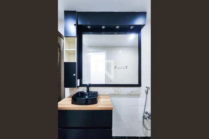 Apartamento de 2 quartos em condomínio com piscina — photo 33