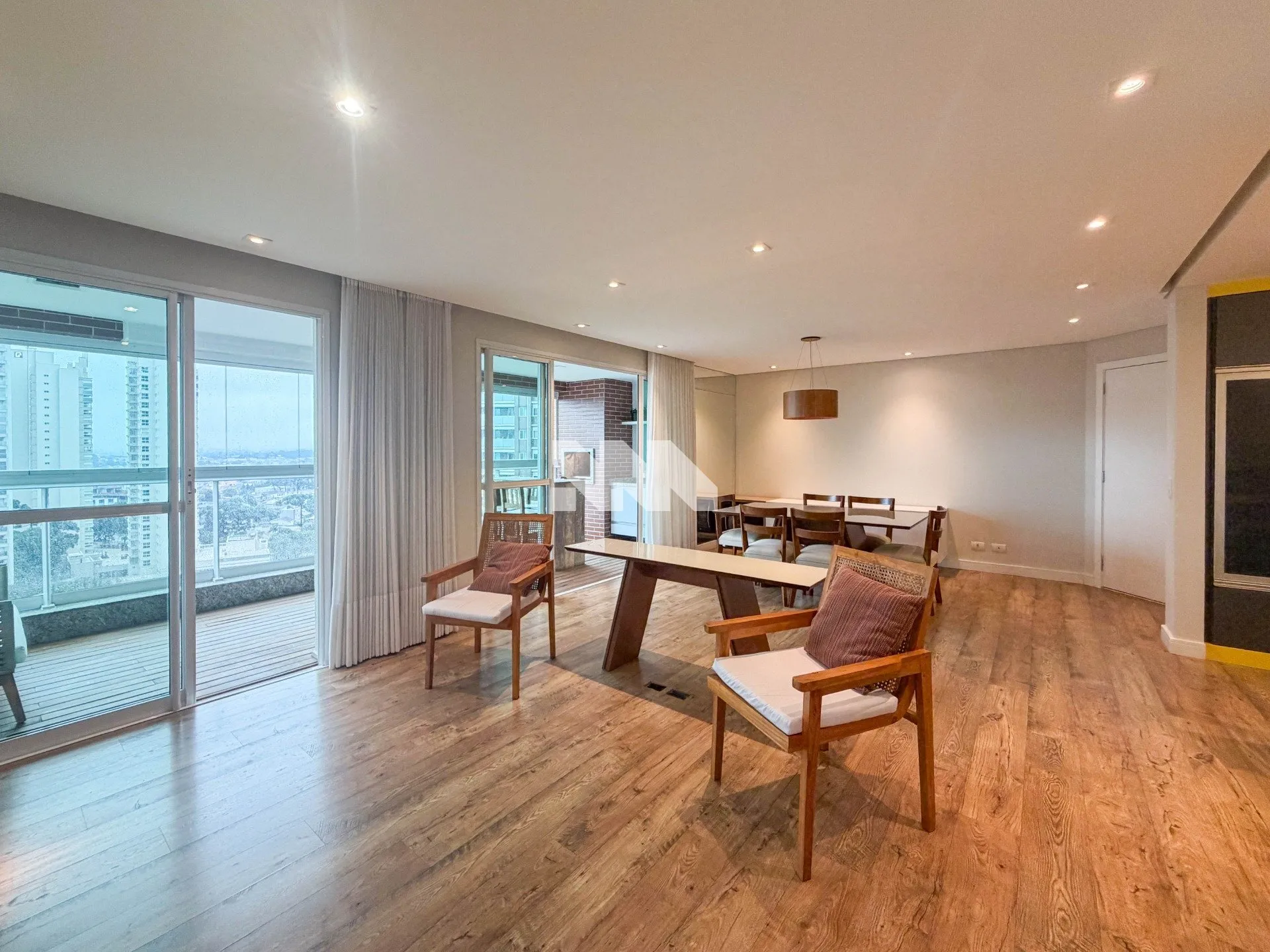 Furnished 180 m² apartment with 3 bedrooms and garden — photo 5