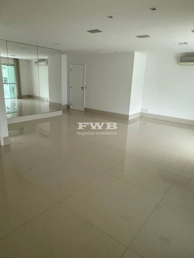 162 m² apartment with 4 bedrooms and 3 en-suites — photo 6
