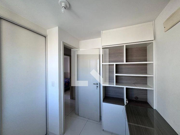 Furnished apartment, 80 m², with a glass-enclosed balcony — photo 43