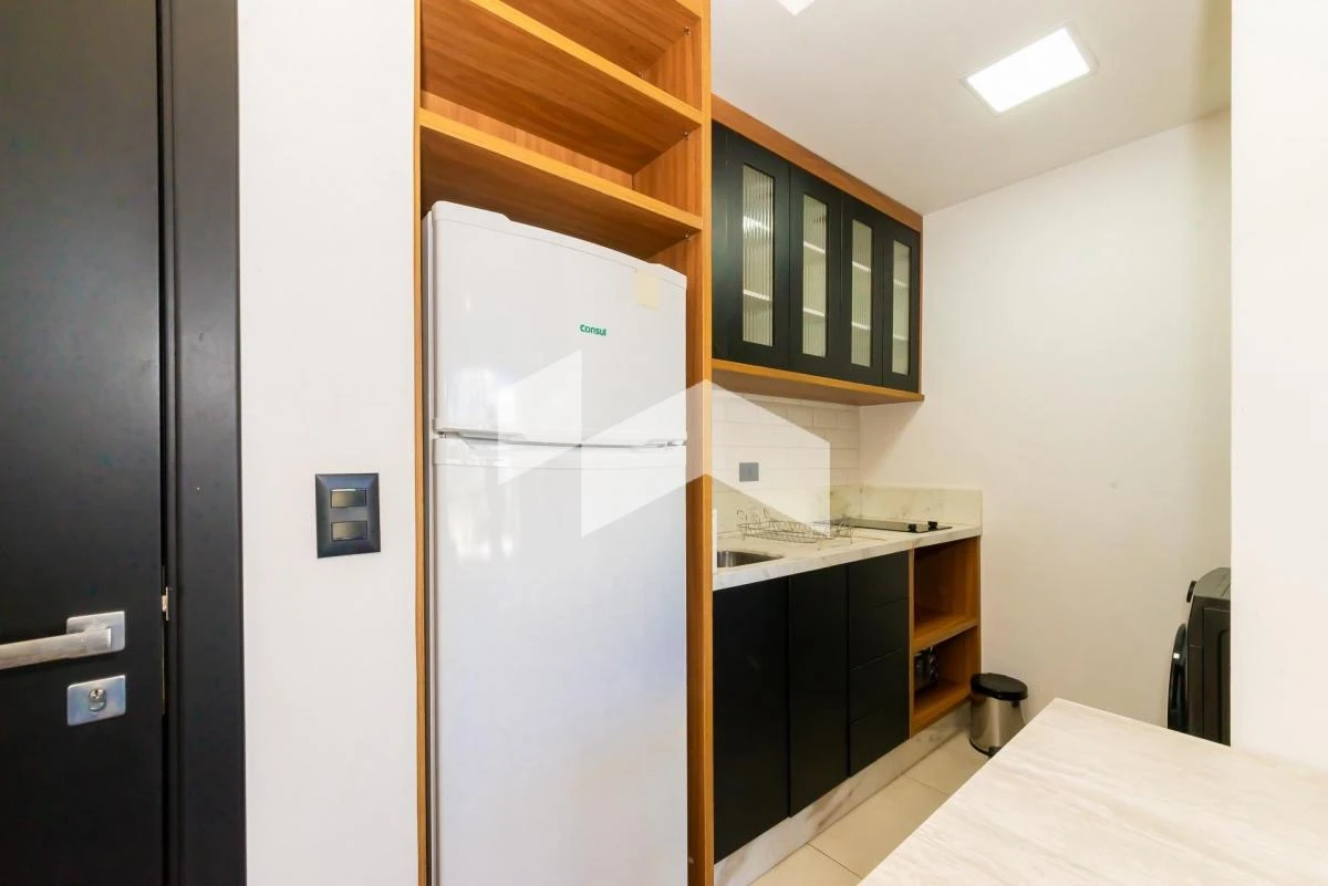 One-bedroom apartment with a washing machine in Curitiba — photo 2