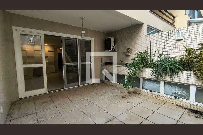 Sobrado em condomínio com 3 suítes e varanda de vidro — photo 8