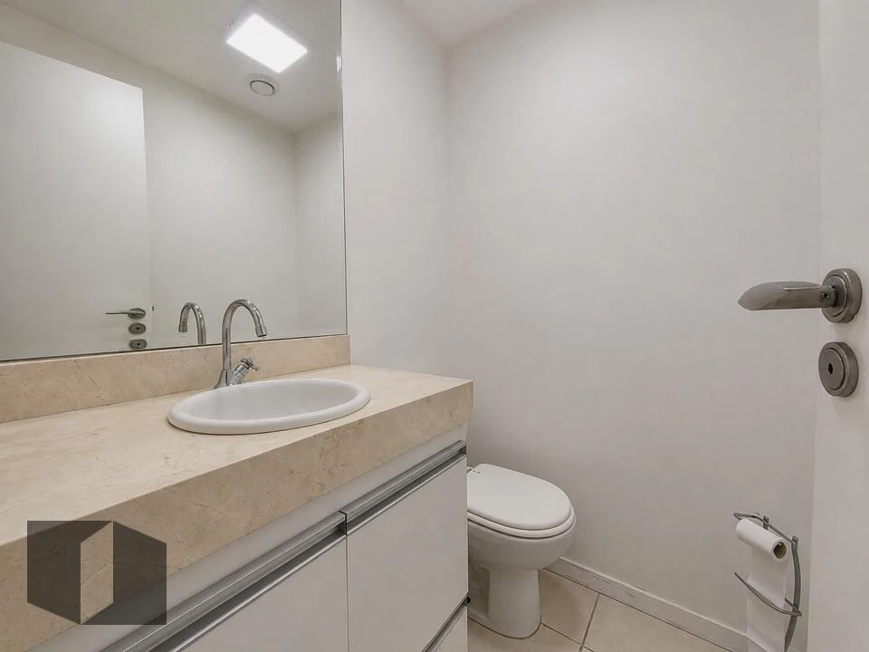 4-bedroom apartment in a building with a sauna — photo 6