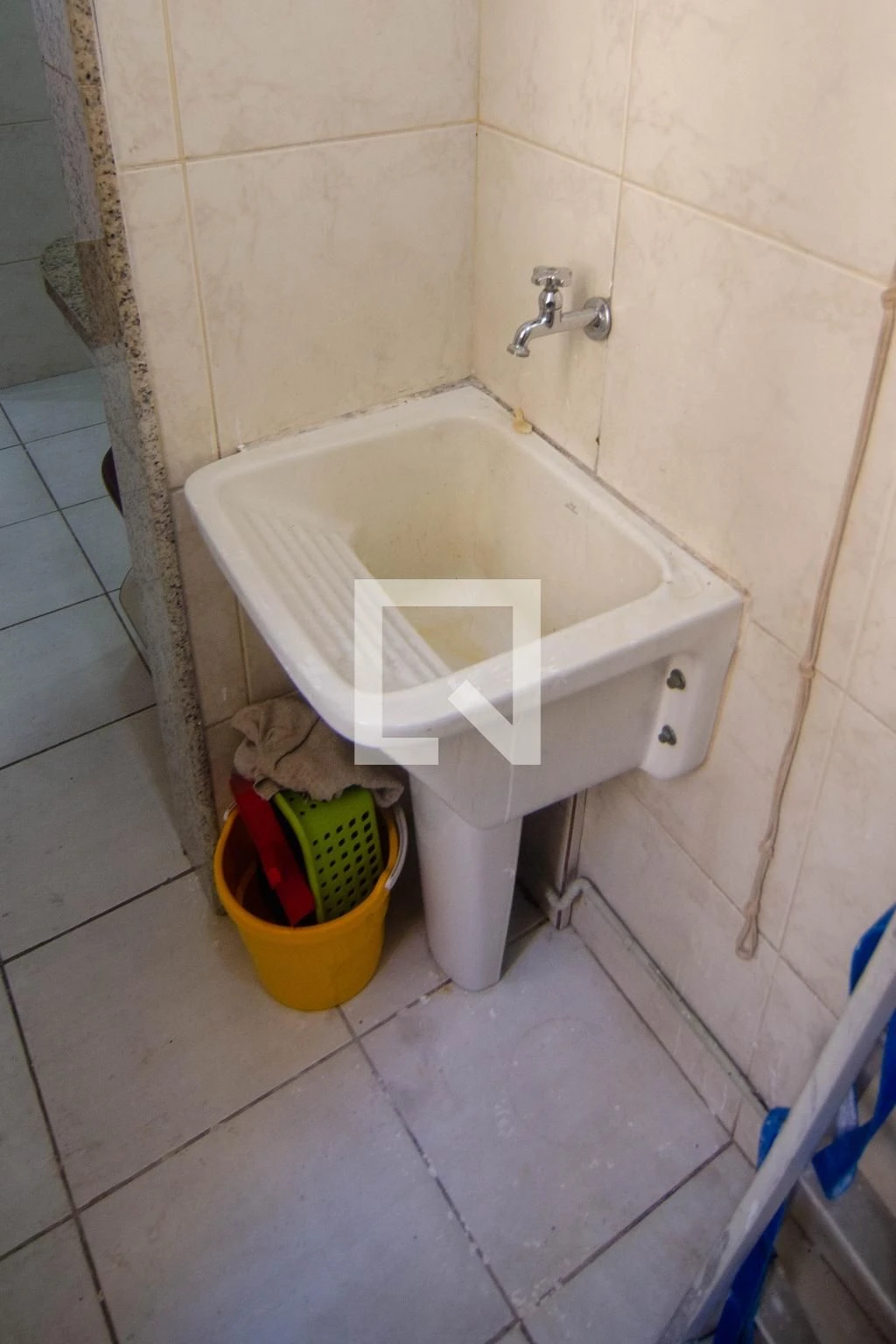 Квартира з 3 спальнями та дерев'яною підлогою або ламінатом — photo 13
