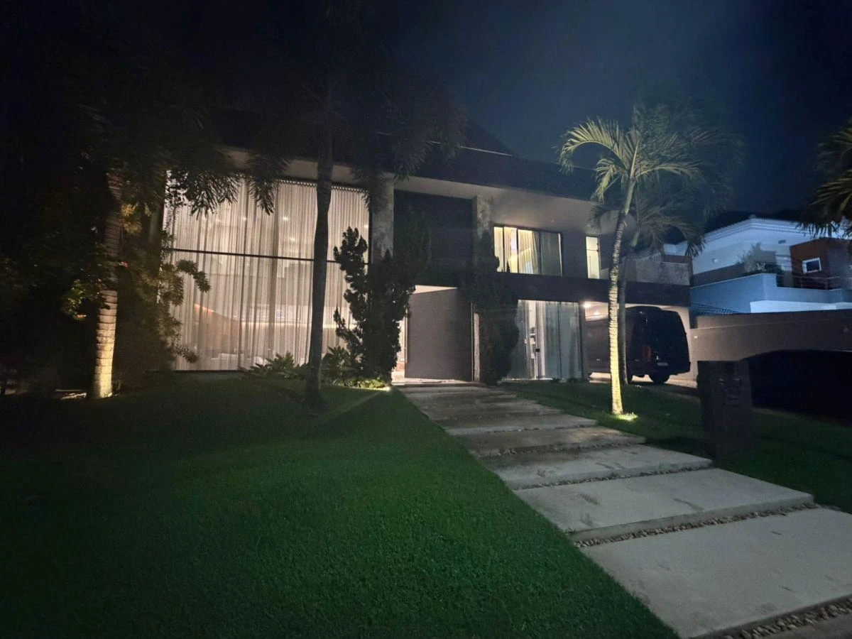 Furnished house with 5 bedrooms and 880 m² — photo 21