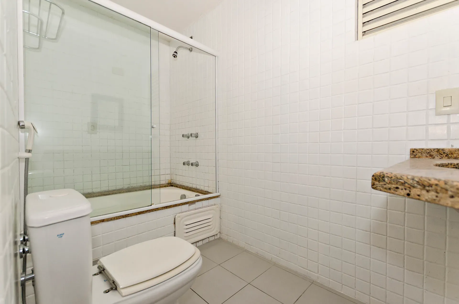 90 m² loft with 1 parking spot and suite — photo 16