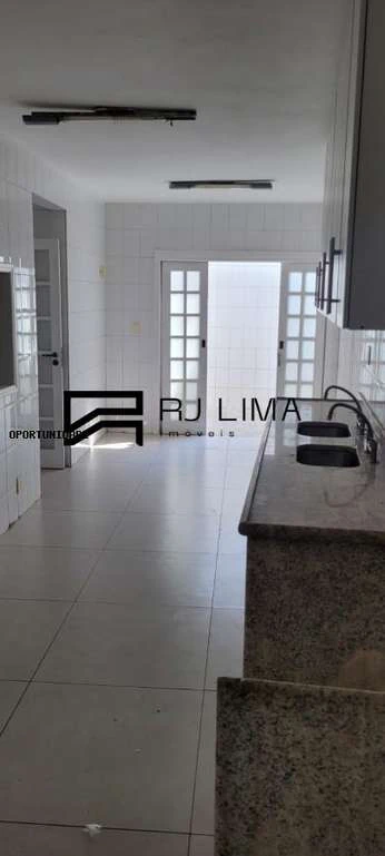 Casa em condomínio com 3 dormitórios e 220 m² — photo 24