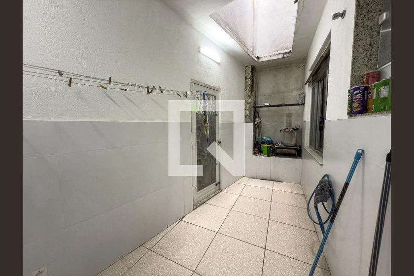 100 m² apartment with a separate gas kitchen — photo 32