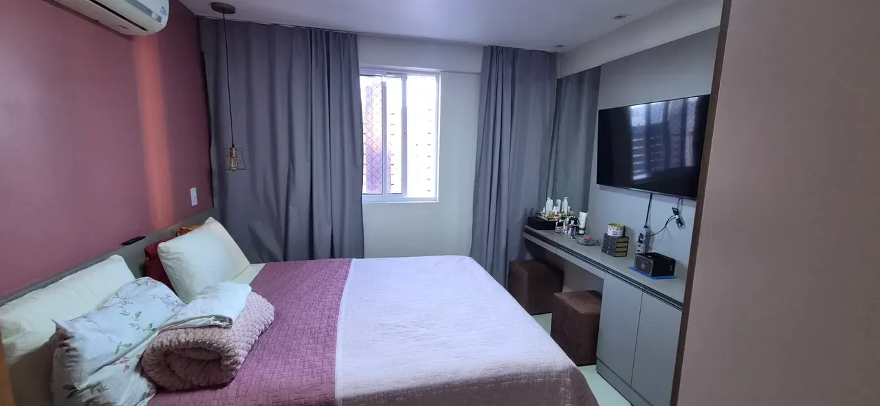 4-bedroom apartment in a building with a gym — photo 4