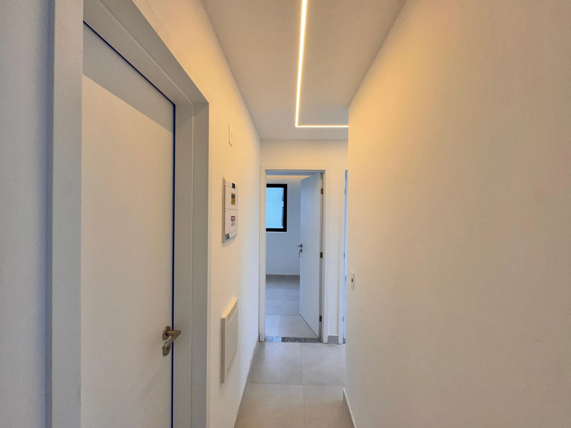 Apartamento amueblado de 3 dormitorios con balcón — photo 39