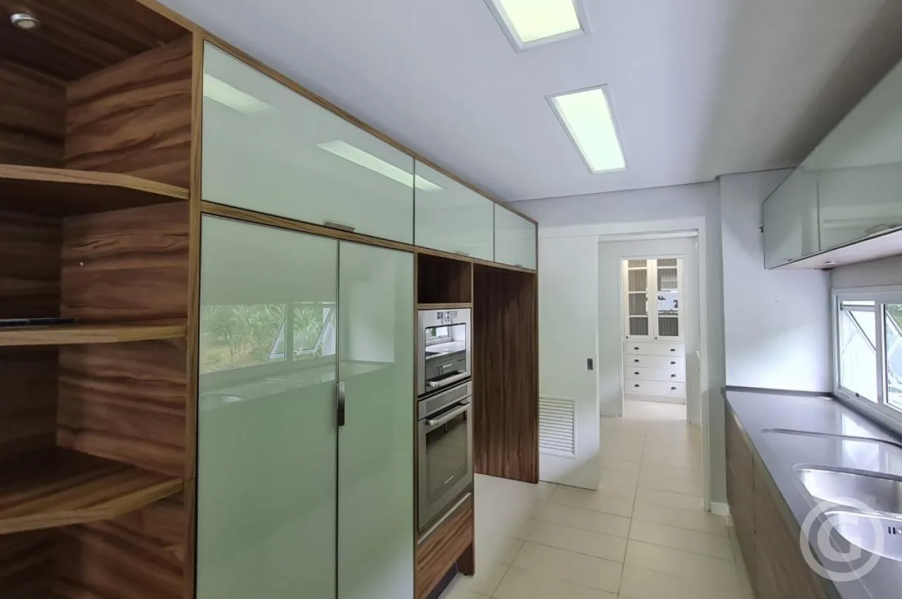 2-bedroom apartment with a water view in Florianópolis — photo 15