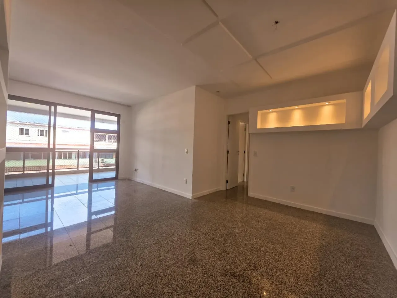 Home office in a 3-bedroom apartment, 107 m² — photo 3
