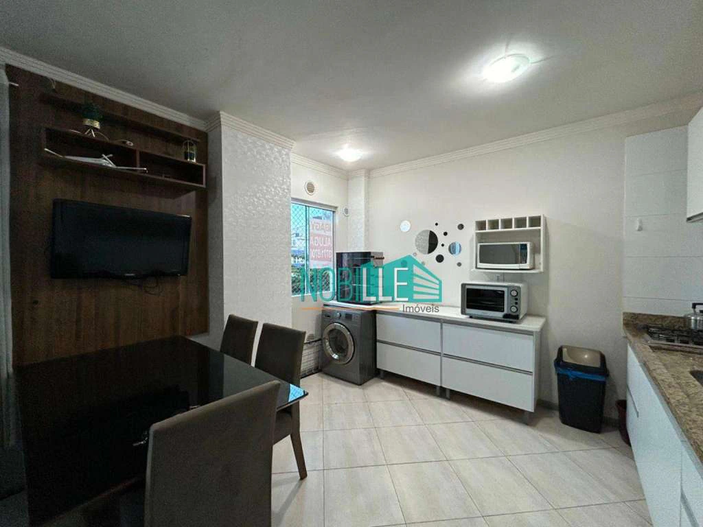 Furnished 80 m² apartment with suite and parking