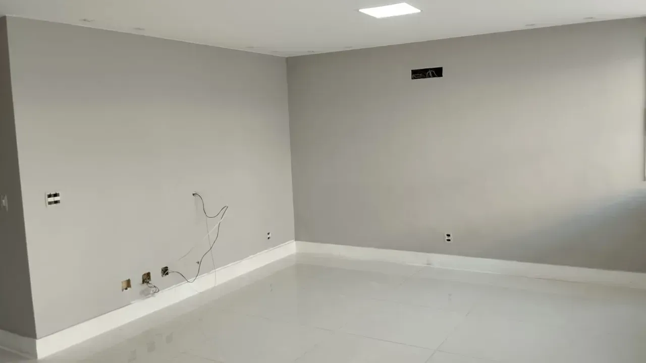 House with 5 bedrooms and 5 bathrooms and balcony grill — photo 4